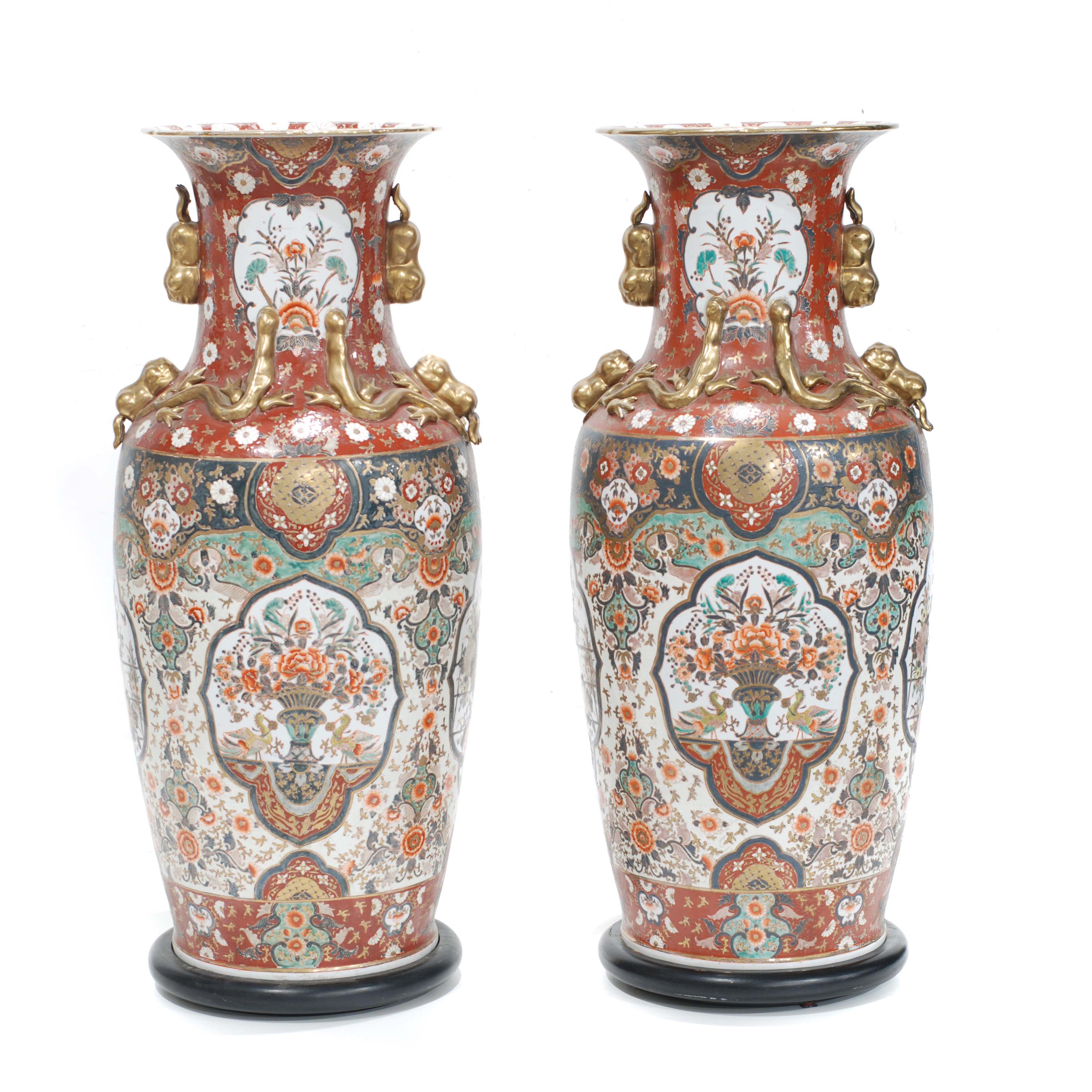 PAIR OF CHINESE PORCELAIN VASES, SECOND PART OF 20TH CENTUR