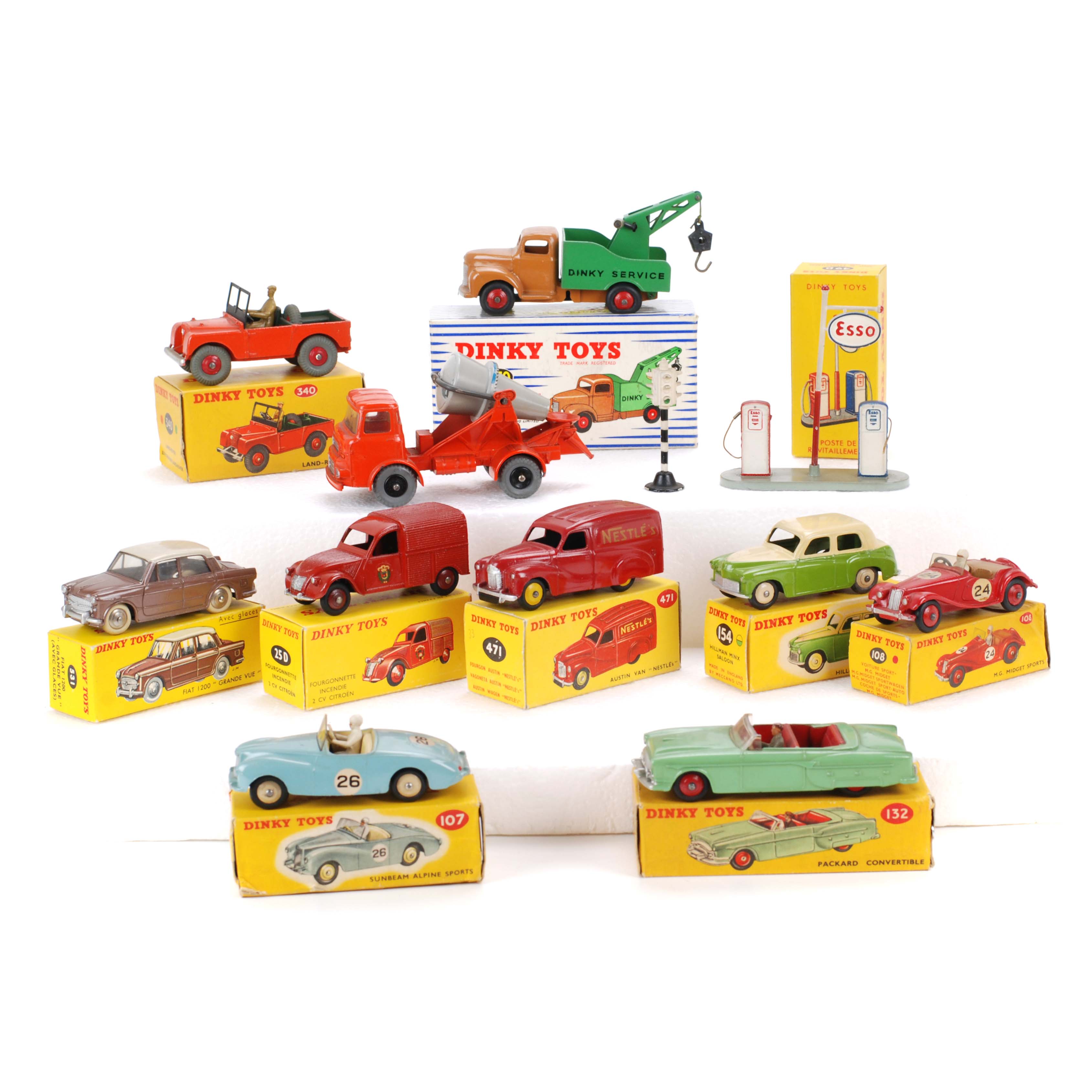 LOTE DE DIEZ DINKY TOYS Y DOS ACCESORIOS FRANCESES E INGLES