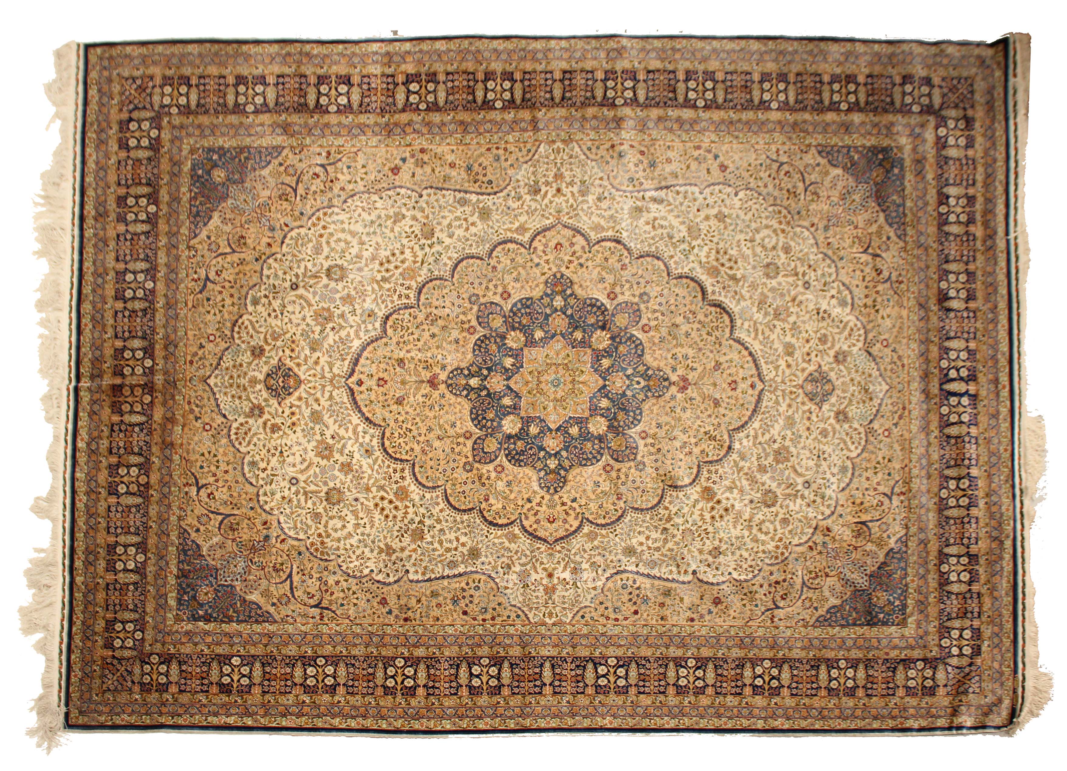 ORIENTAL RUG, 20TH CENTURY. 