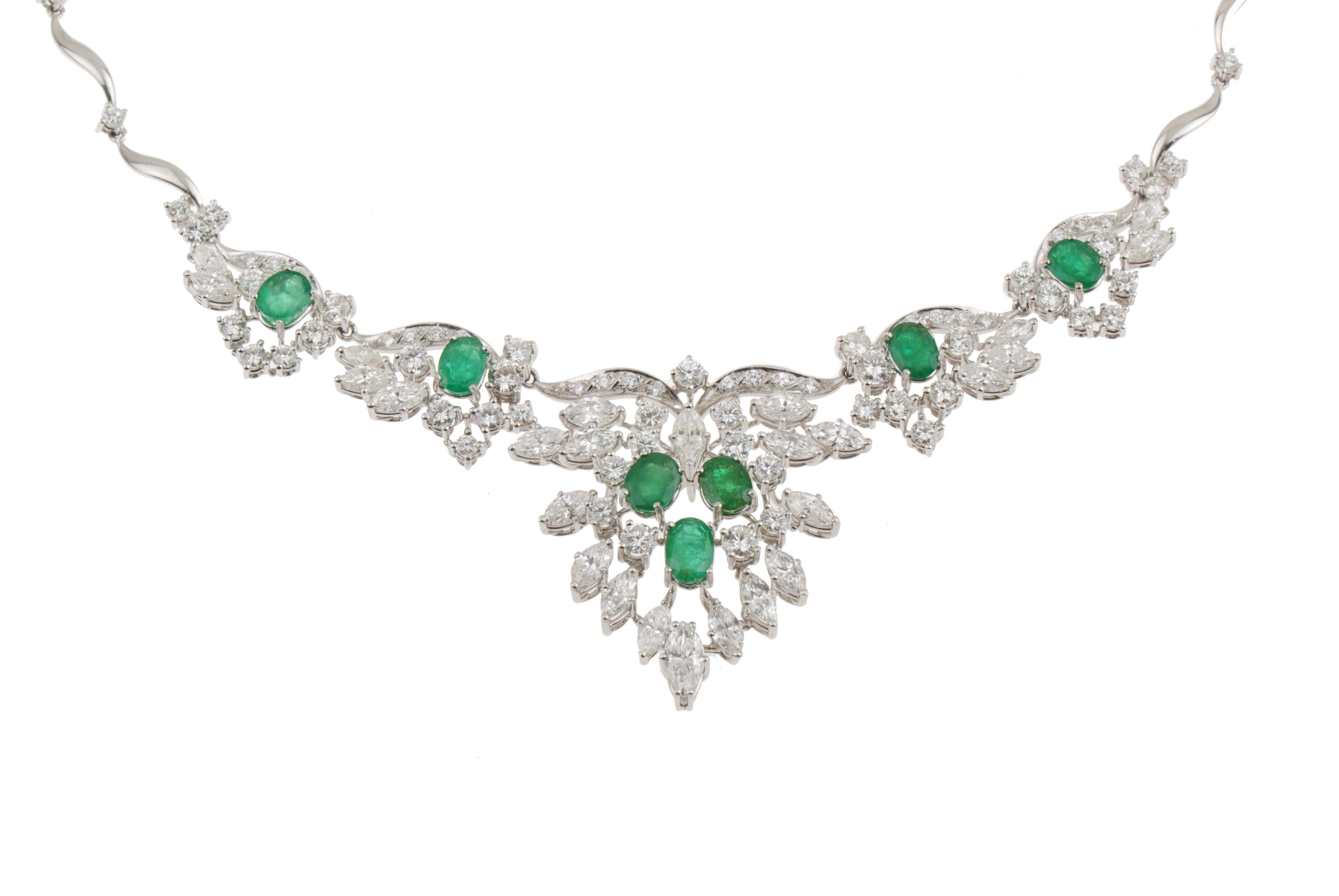 EMERALD AND DIAMONDS CHOKER