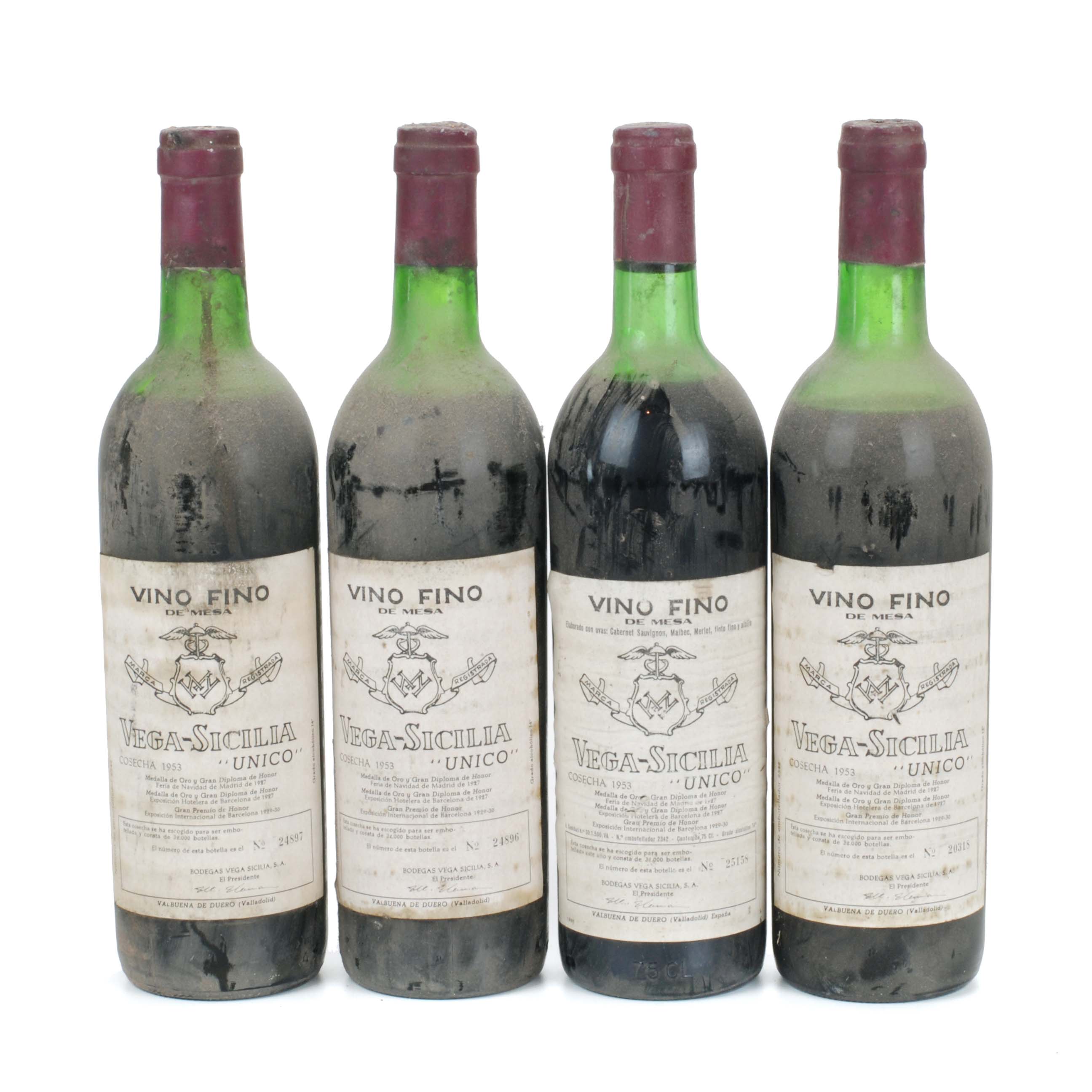 CUATRO BOTELLAS DE VINO FINO VEGA-SICILIA "UNICO", 1953.