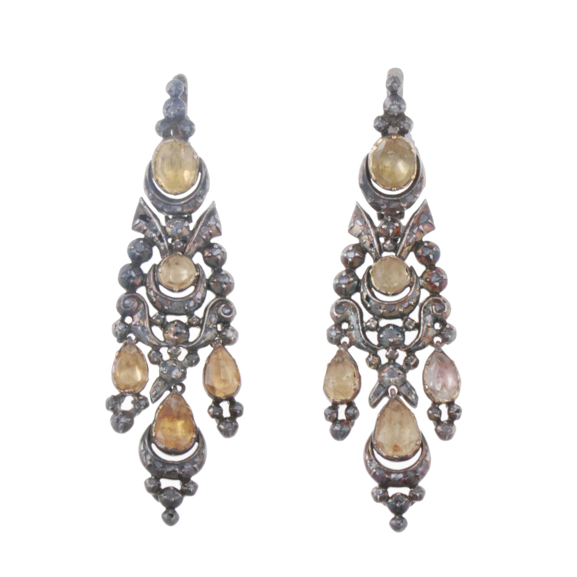 CATALAN EARRINGS, FIRST THIRD C19th.