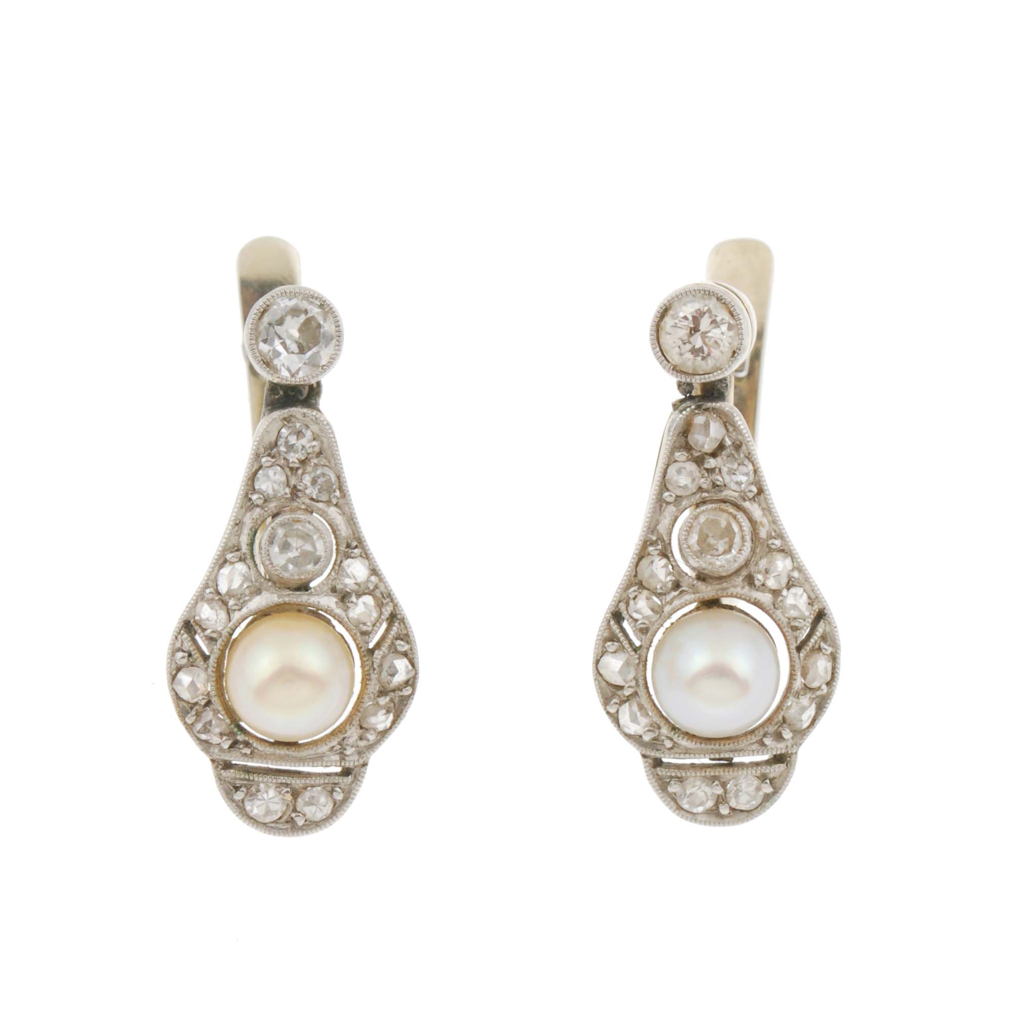 ART DECO EARRINGS. 