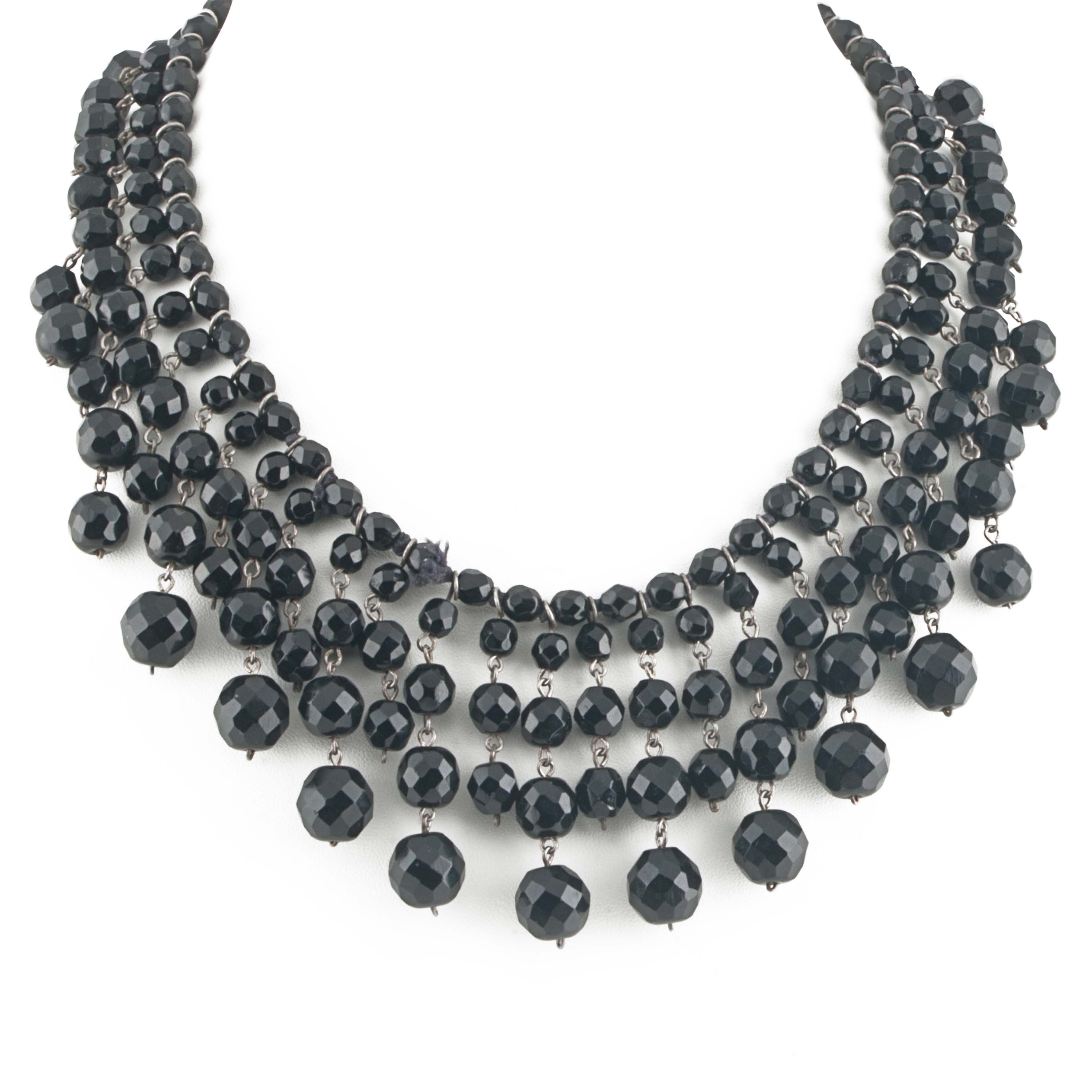 NECKLACE, CIRCA 1940.