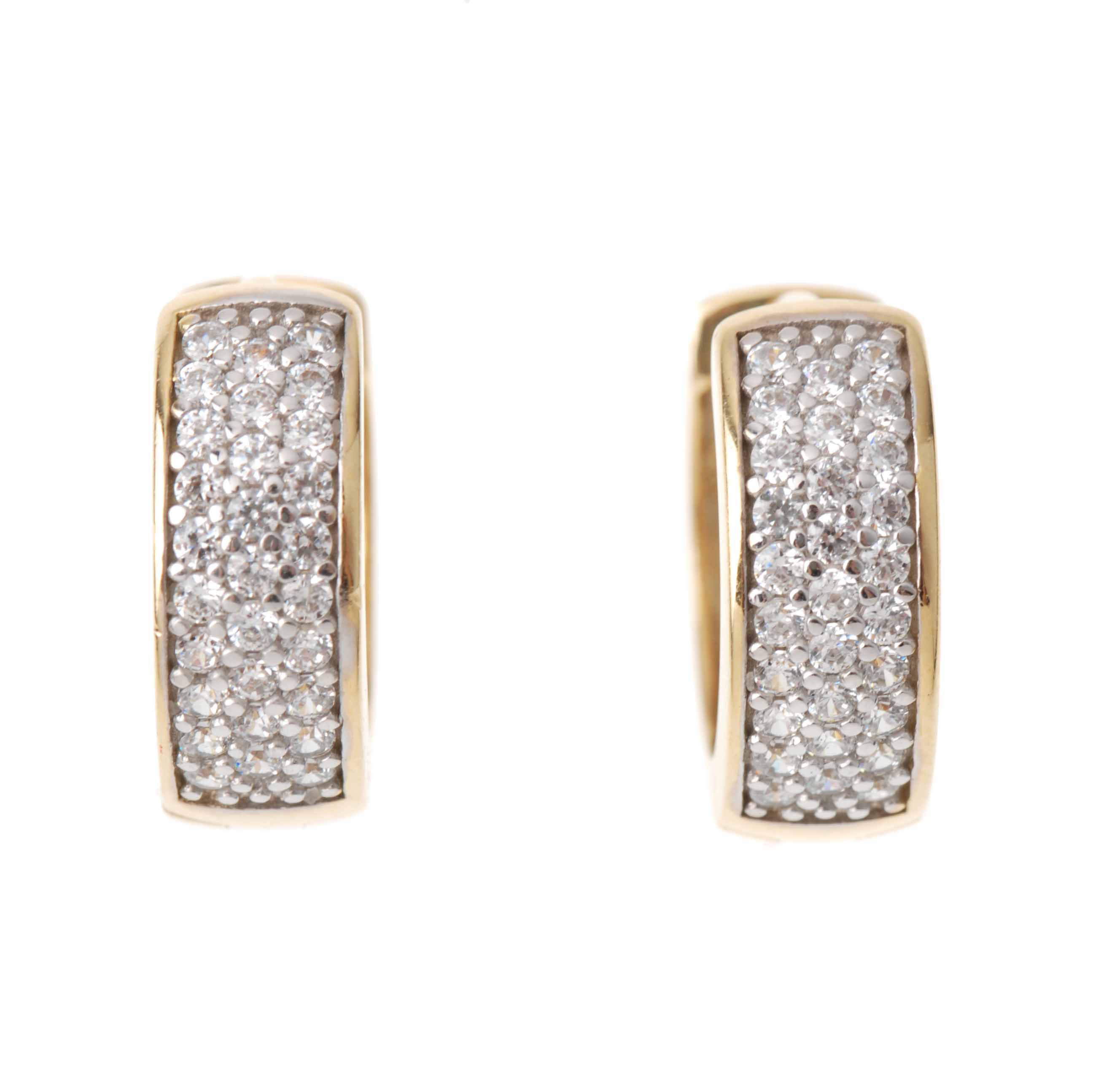 CREOLE EARRINGS WITH DIAMONDS PAVÉ.