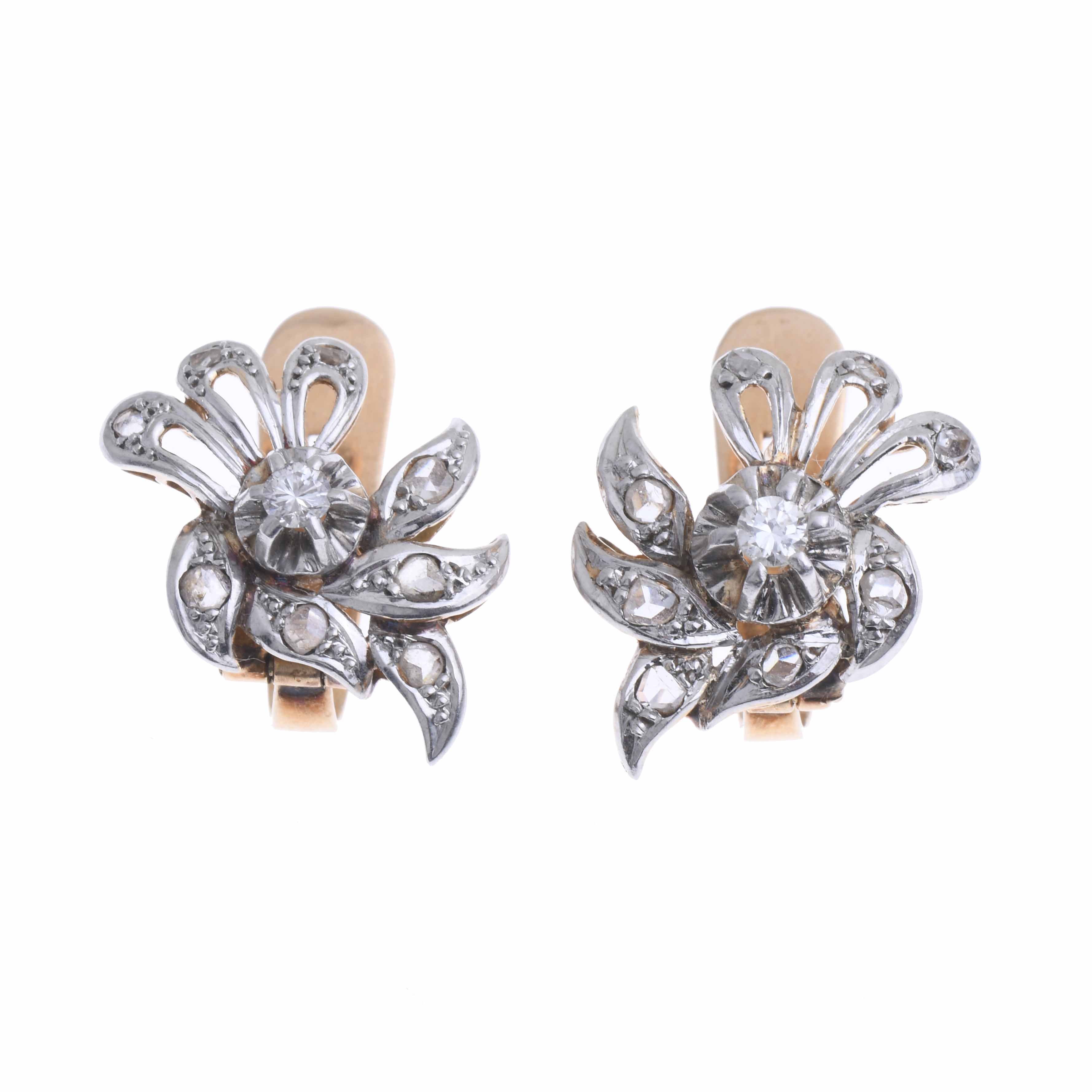 GOLD AND DIAMONDS ANTIQUE EARRINGS.