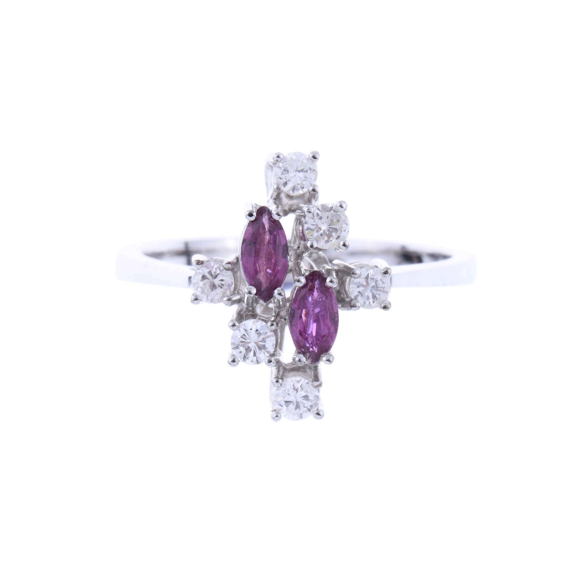 RING WITH DIAMONDS AND RUBIES.