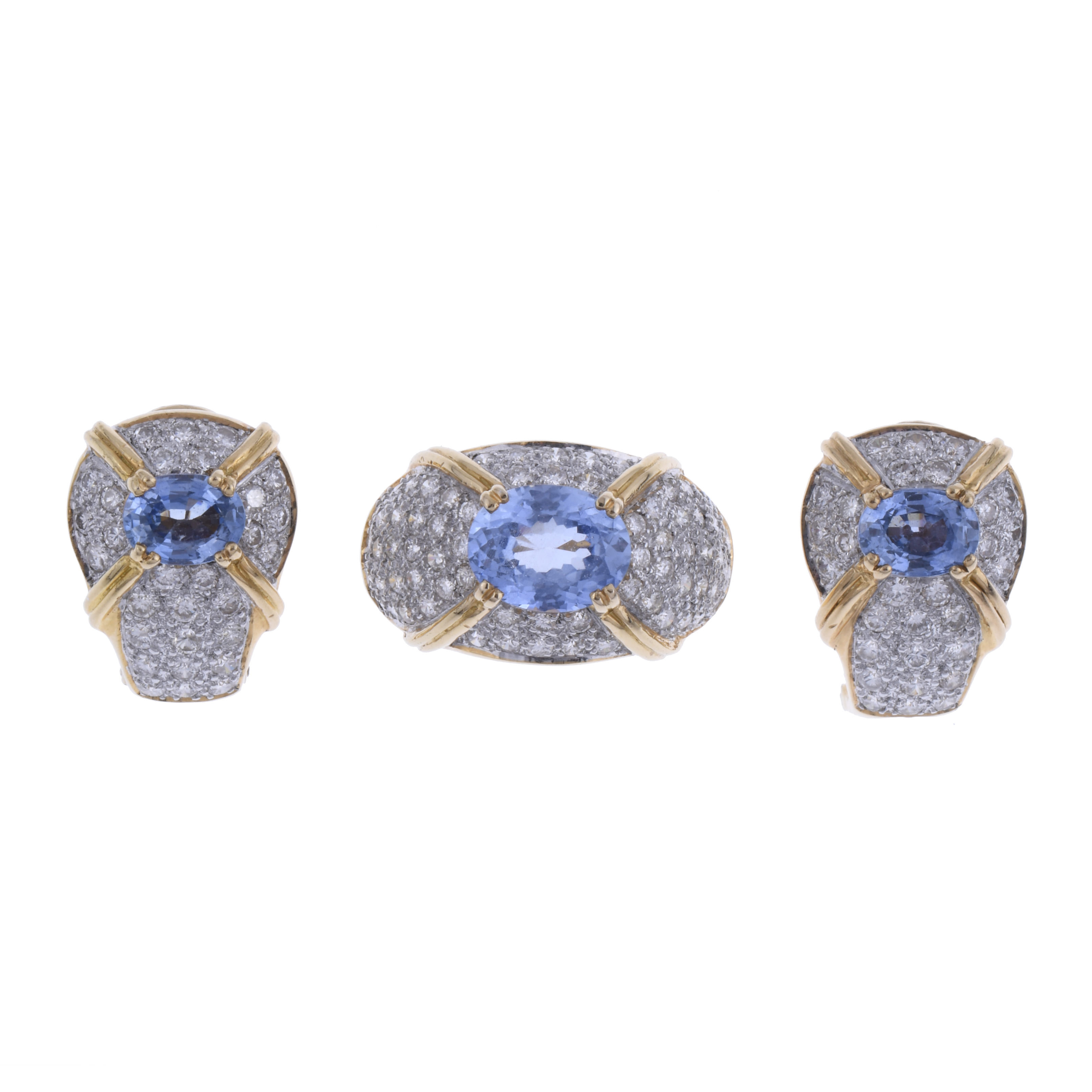 SAPPHIRE AND DIAMONDS RING AND EARRINGS SET.