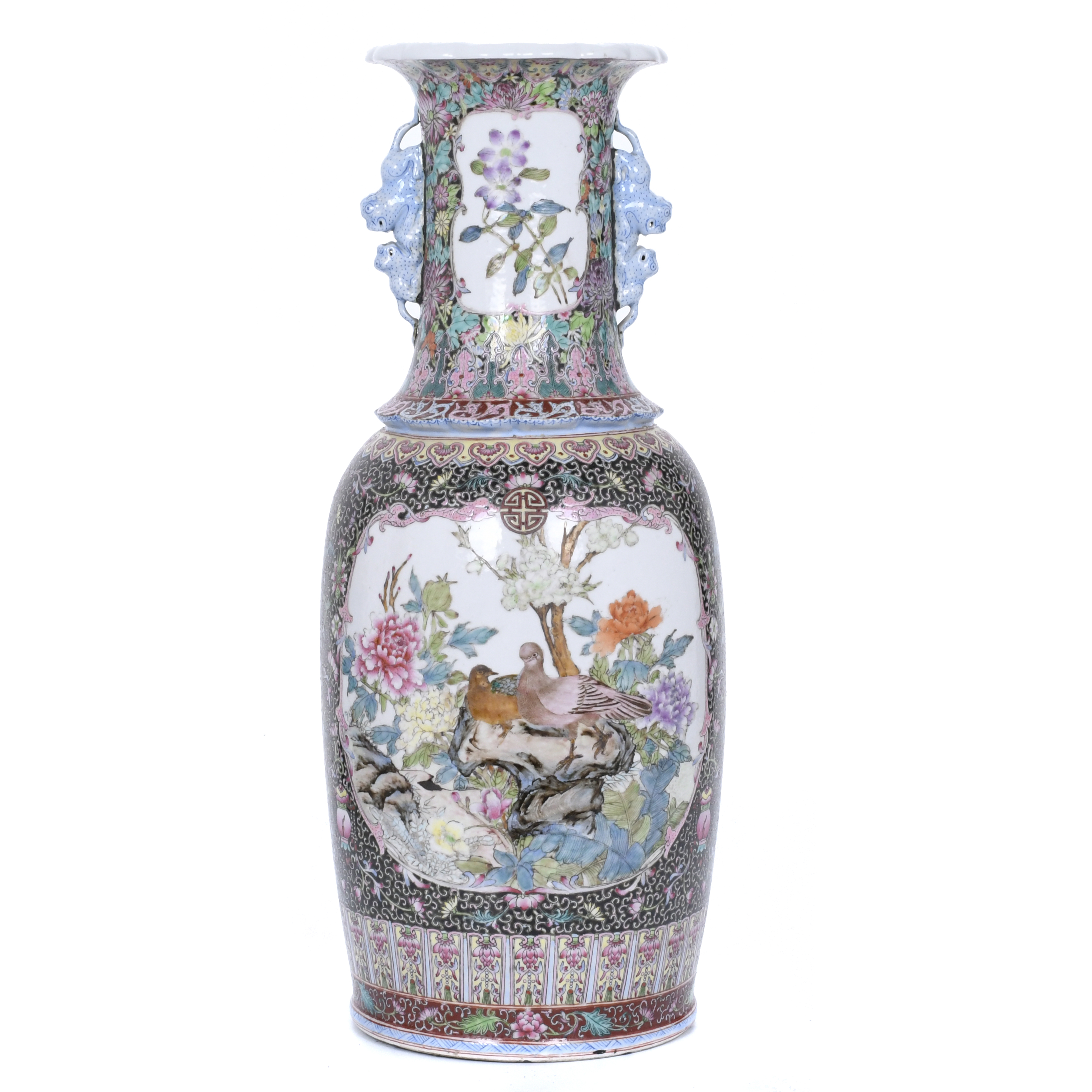 CHINESE VASE, CIRCA 1900. 