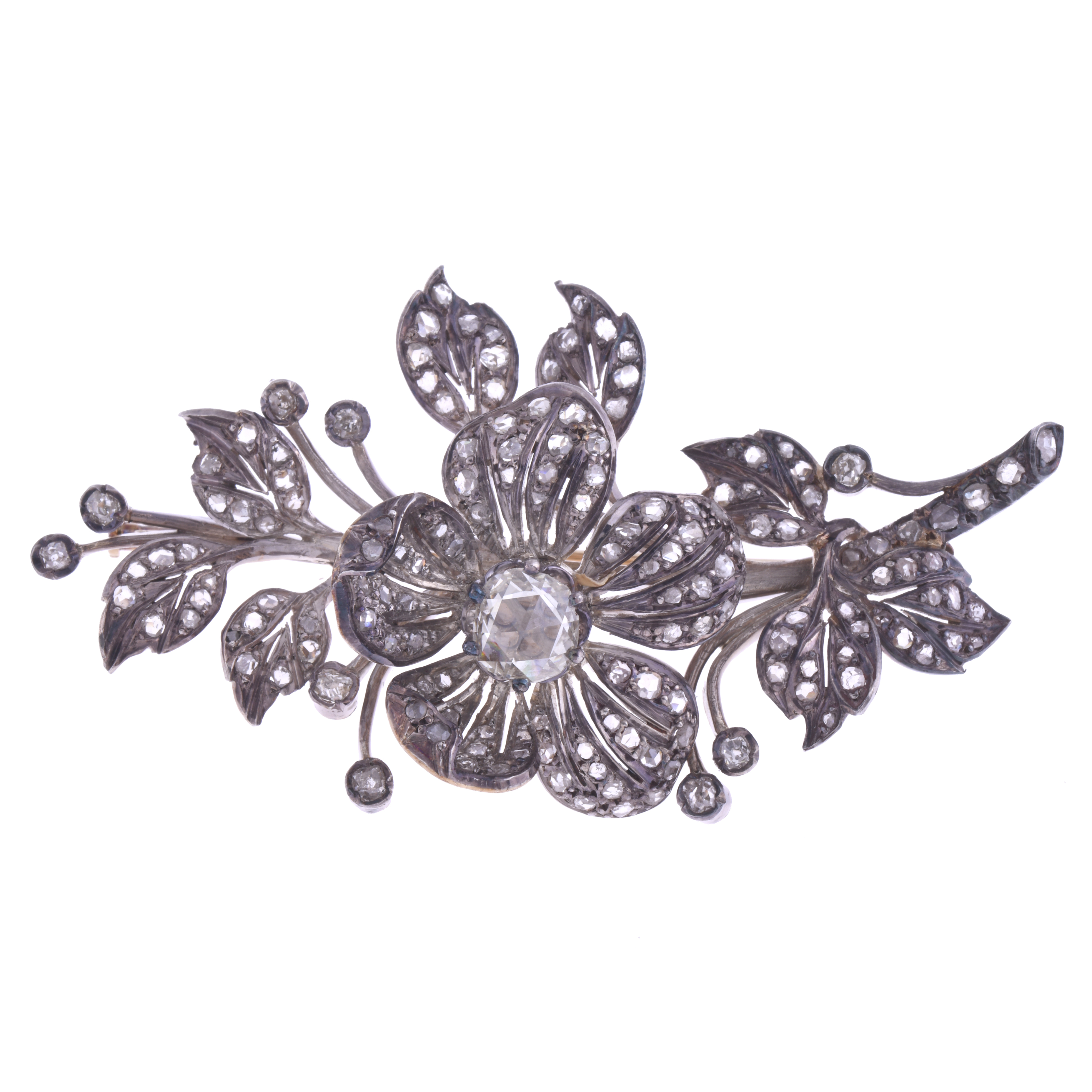 LARGE FLORAL BROOCH IN TEMBLADERA, LATE 19TH CENTURY.