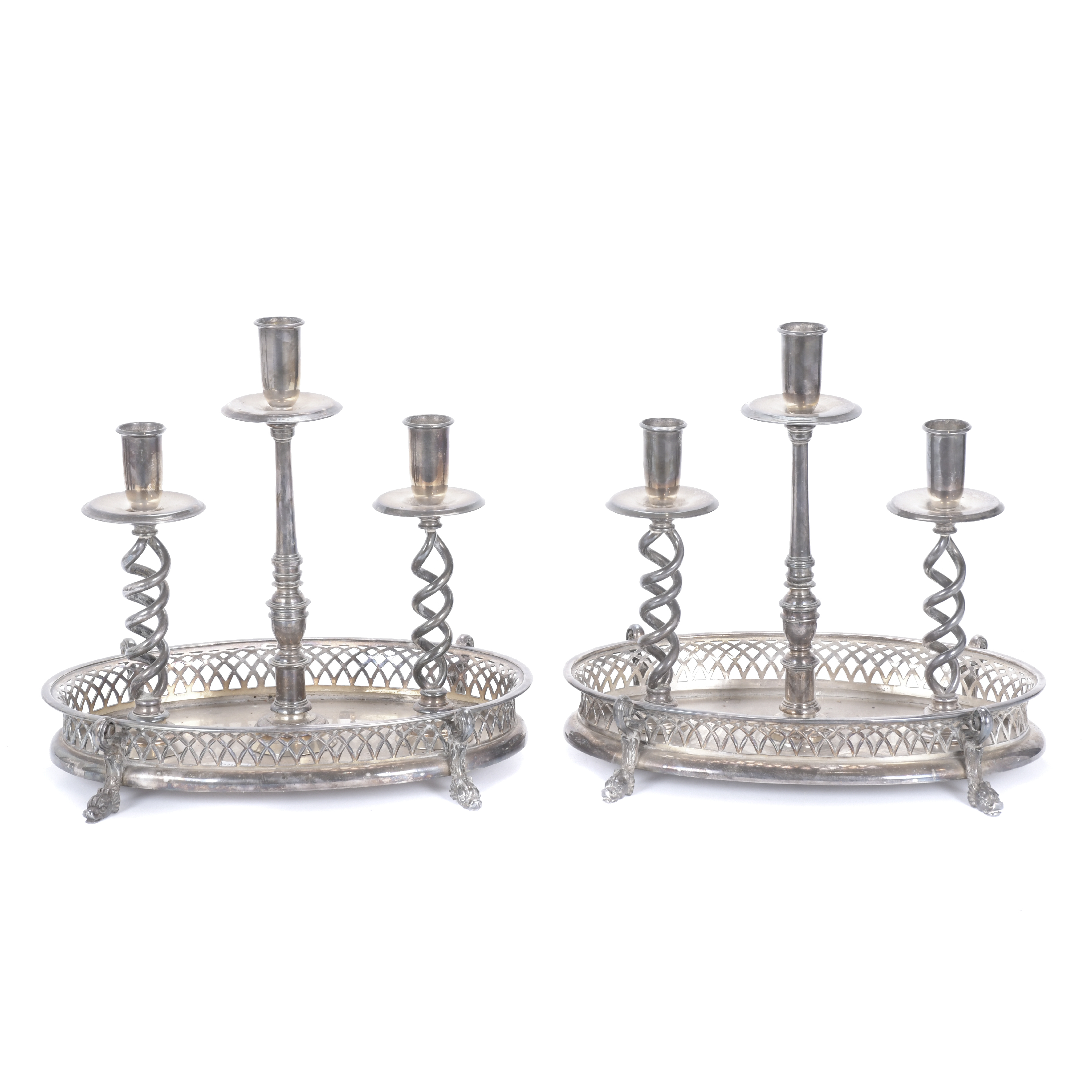 PAIR OF TRAYS WITH CANDLESTICKS, 20TH CENTURY.