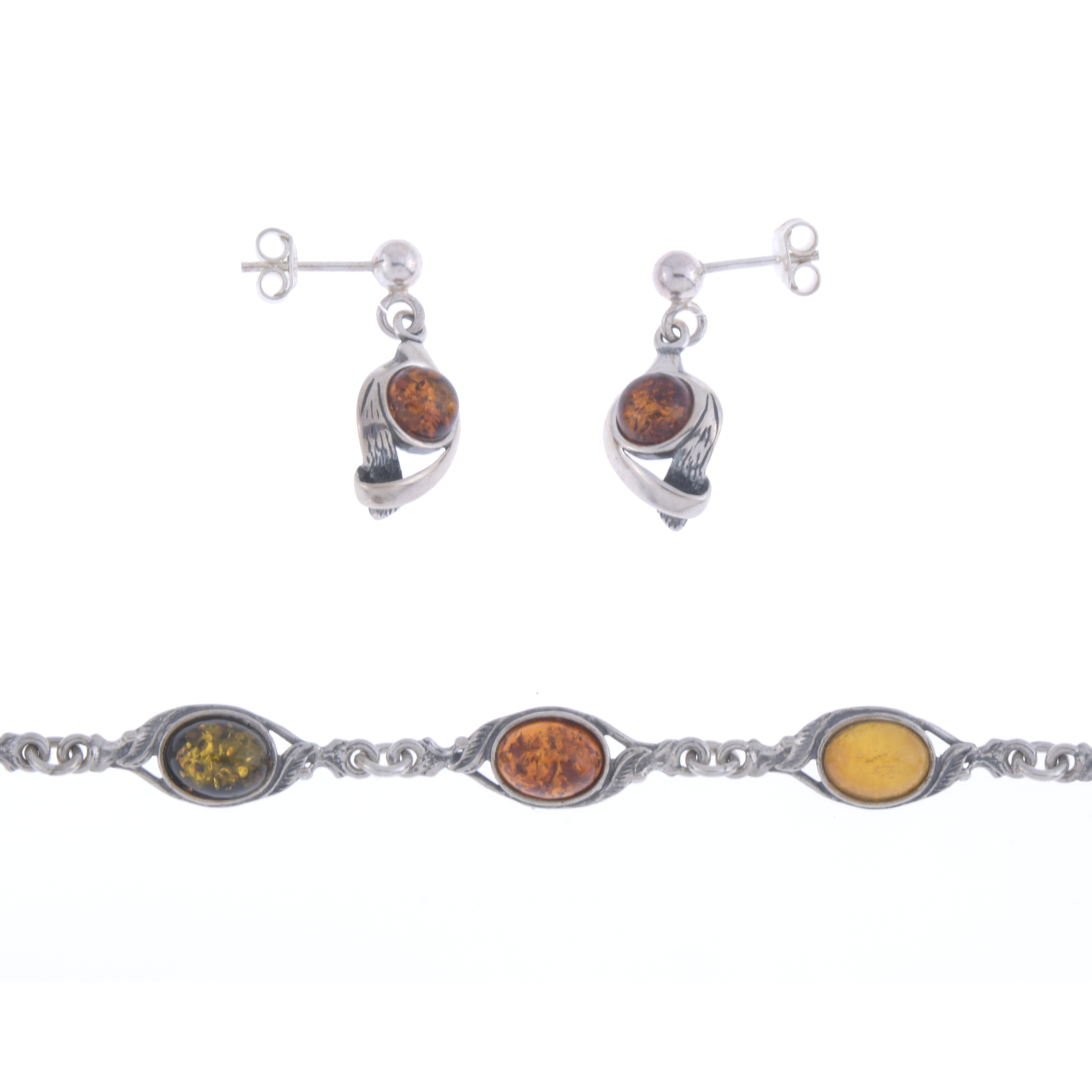 BRACELET AND EARRINGS WITH AMBER SIMILE.