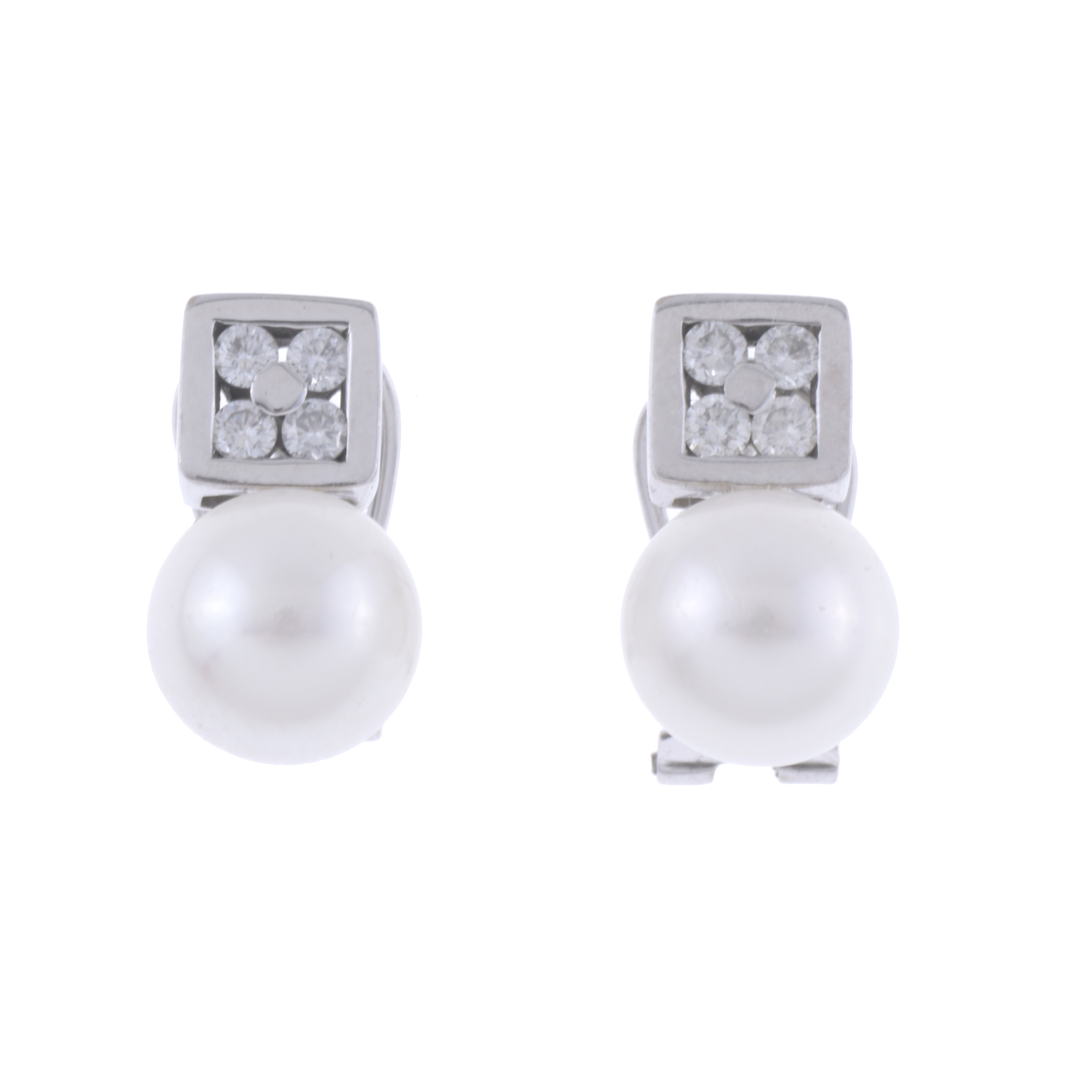 PEARL AND DIAMONDS EARRINGS.