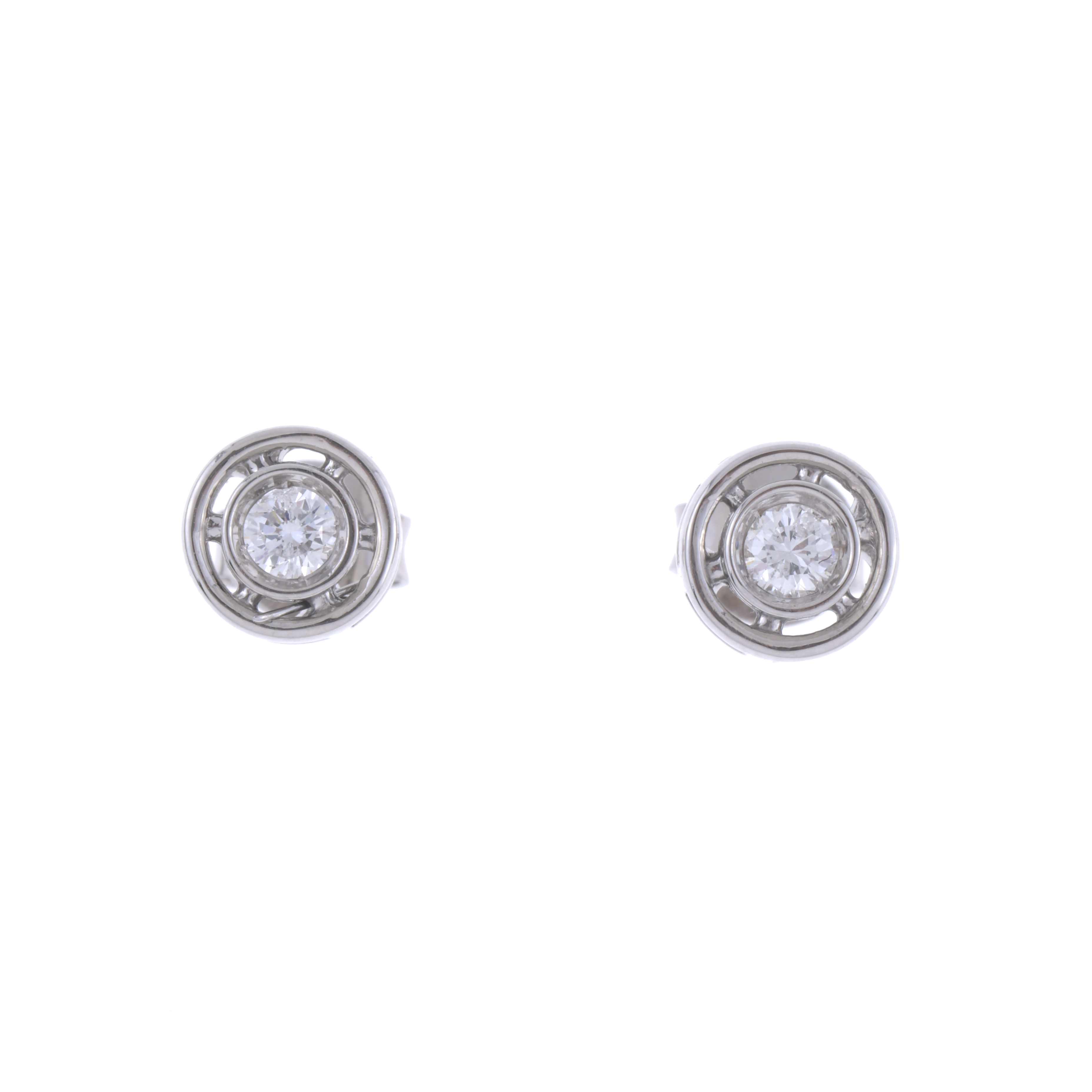 DIAMONDS STUD EARRINGS.