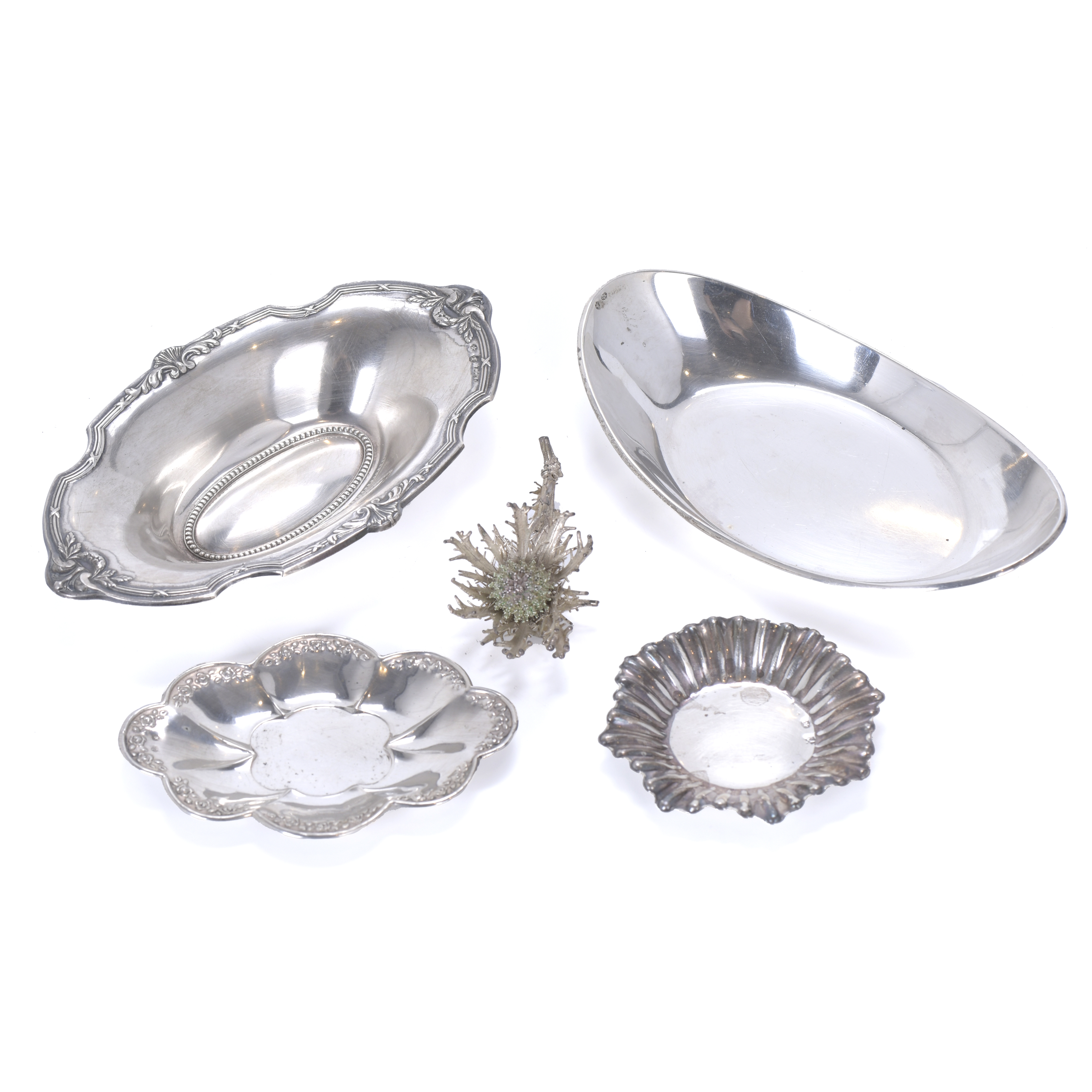 SET OF FOUR TRAYS AND A FLORAL ELEMENT IN SILVER, SECOND HA