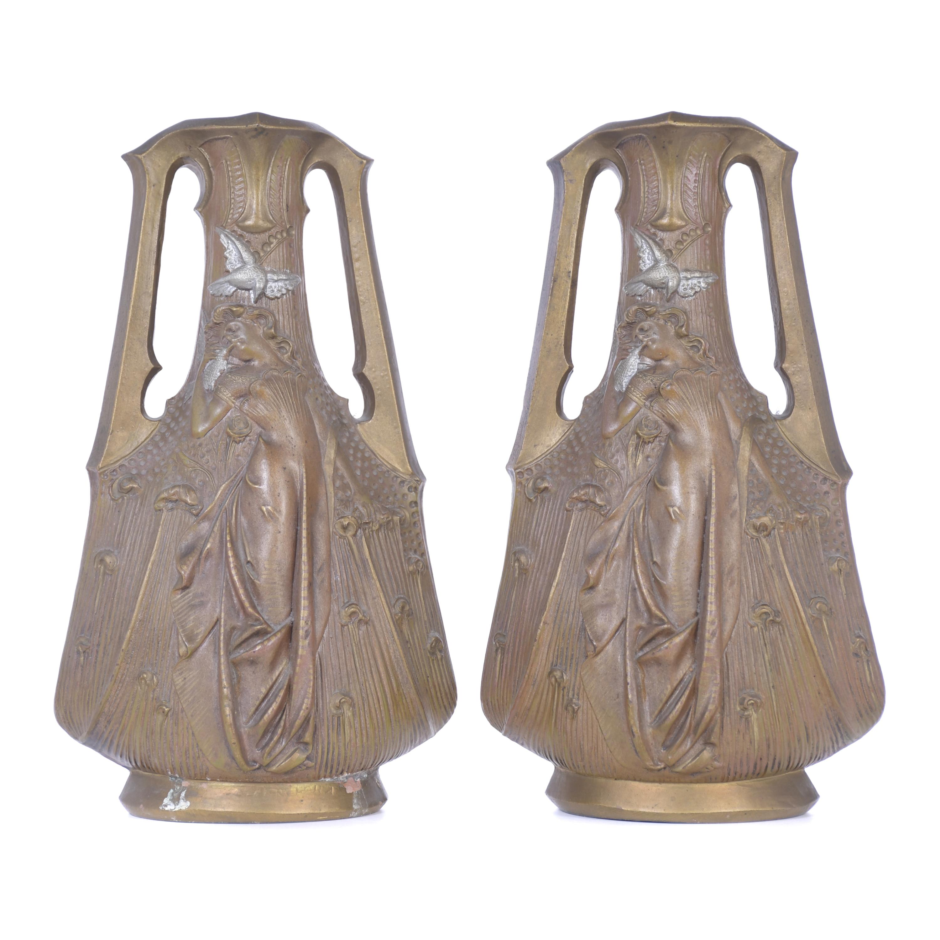 PAIR OF JUGENDSTIL STYLE VASES, 20TH CENTURY.