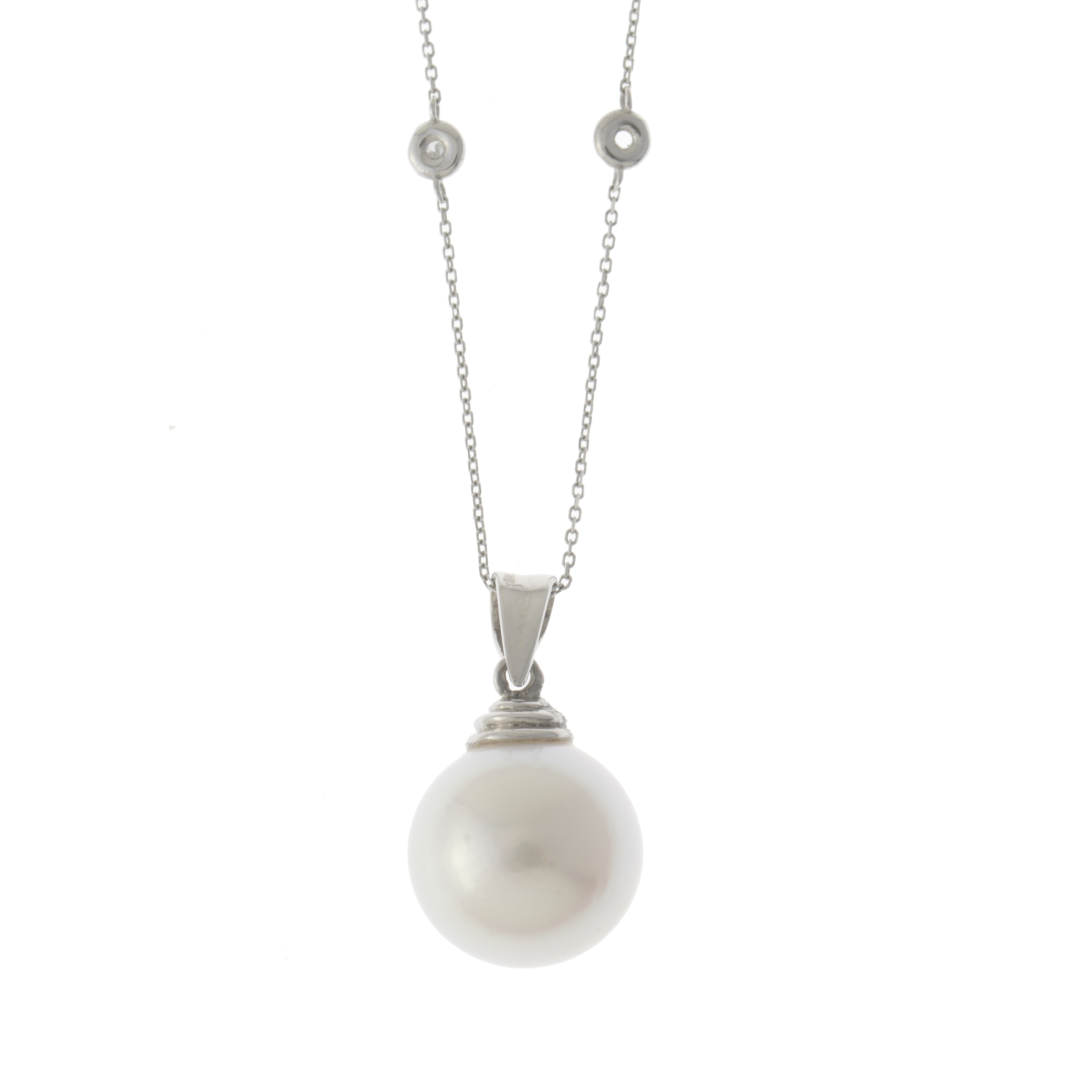 PENDANT WITH PEARL AND LINKS CHAIN WITH DIAMONDS