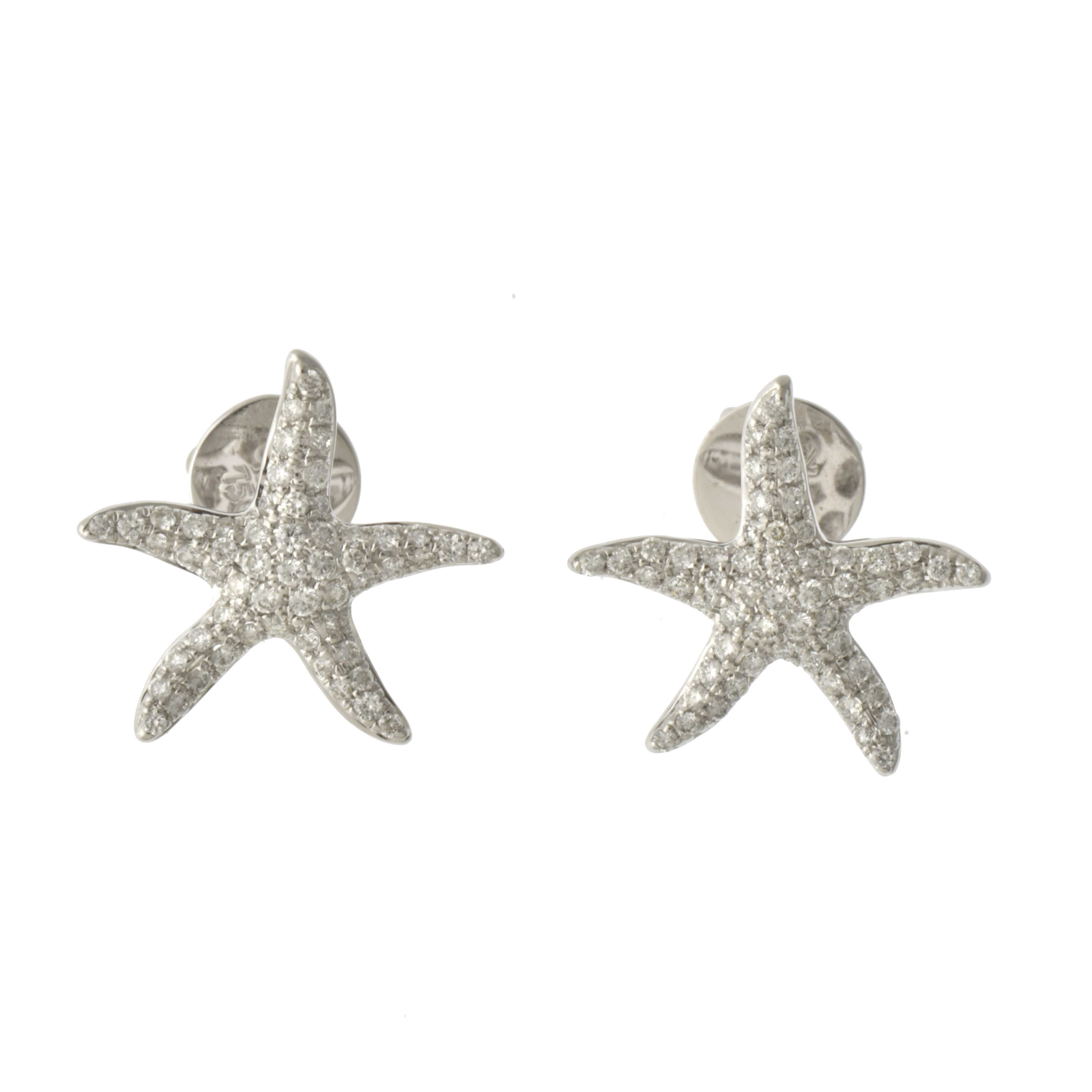 Pendientes en forma de estrella de mar con diamantes.