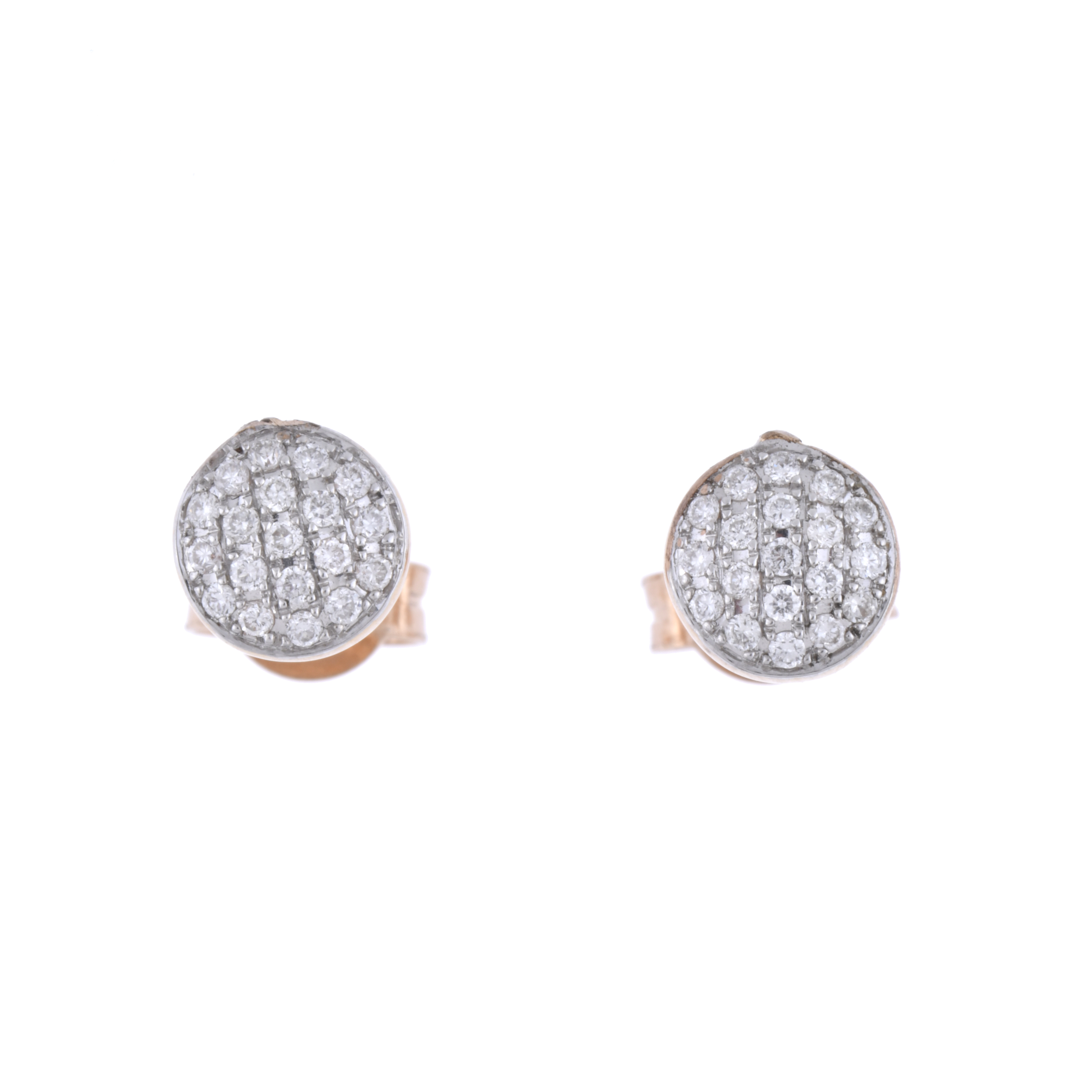 Pendientes con pavé de diamantes.