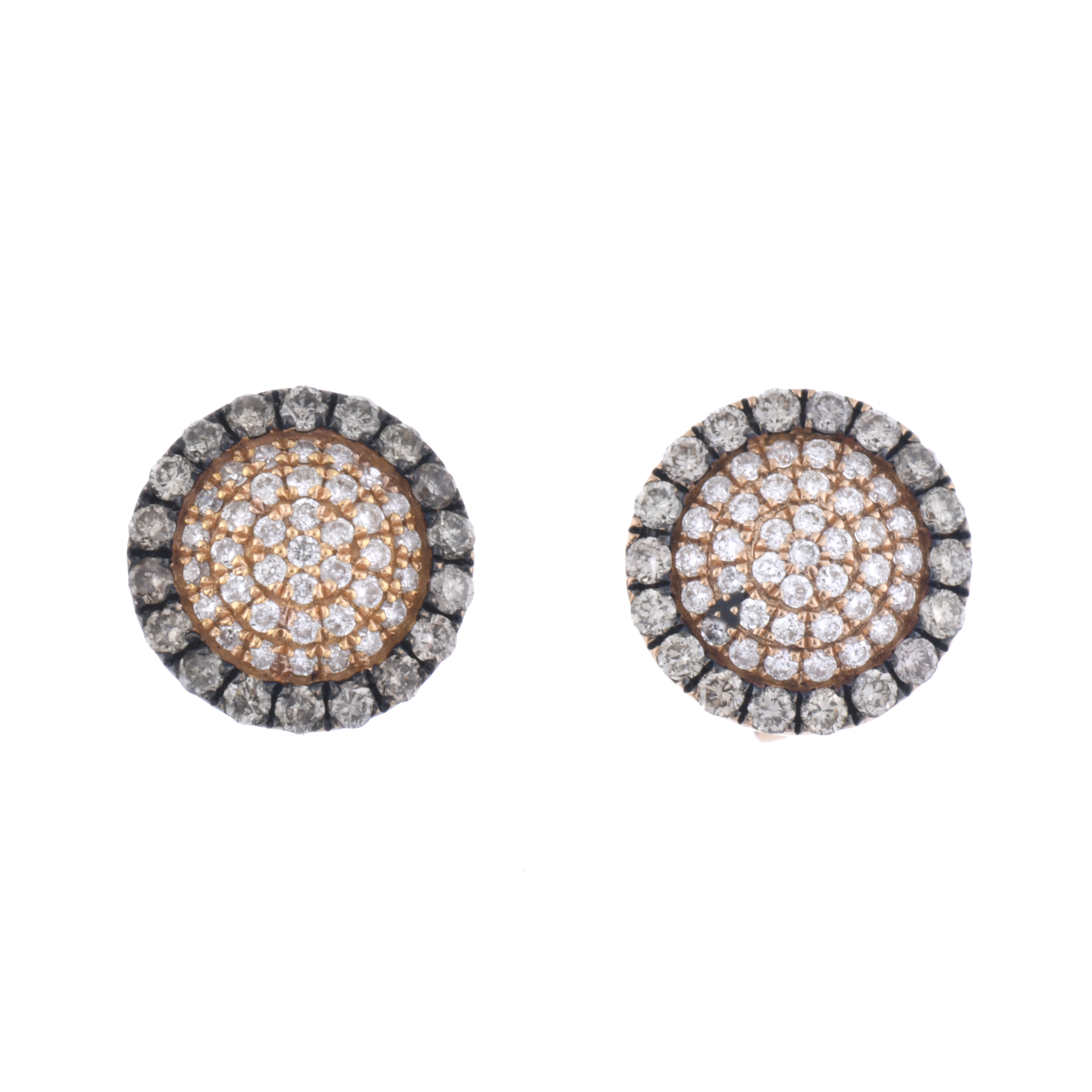 Earrings with diamonds pavé.