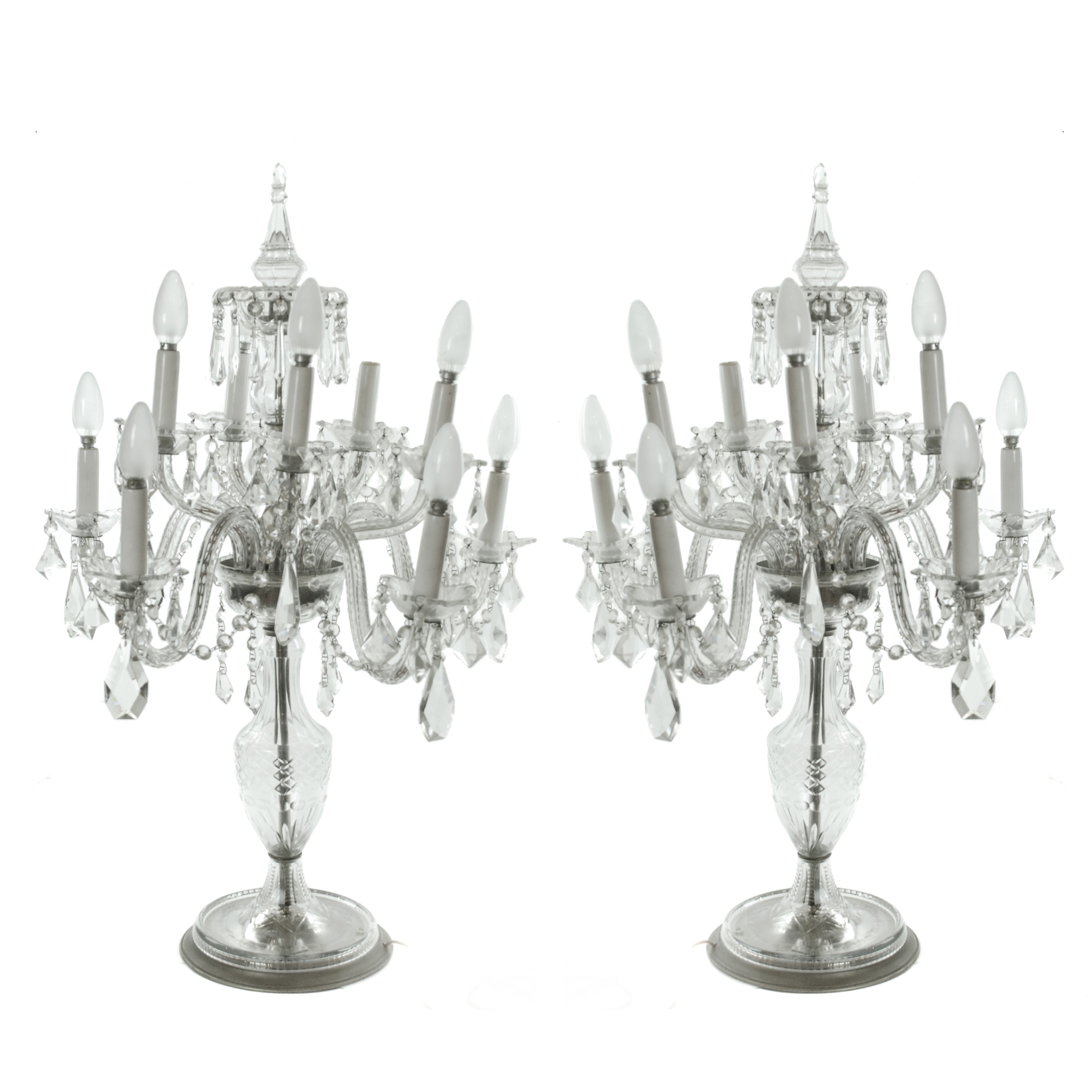 PAREJA DE CANDELABROS DE SOBREMESA