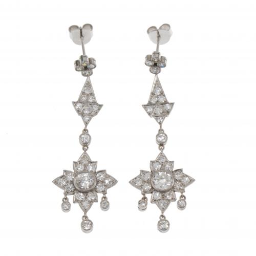 PENDIENTES LARGOS DE DIAMANTES.