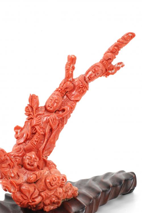 CHINESE CARVED CORAL SCULPTURE “ LADY WITH CHILDREN” , 20TH