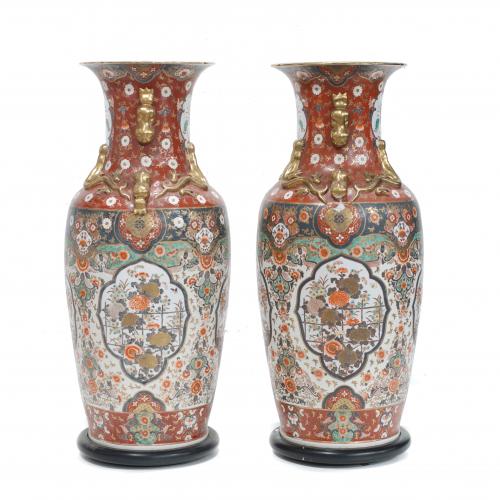 PAIR OF CHINESE PORCELAIN VASES, SECOND PART OF 20TH CENTUR