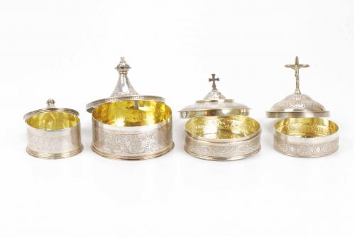 FOUR SPANISH SILVER PYXES, 18TH-19TH CENTURY.