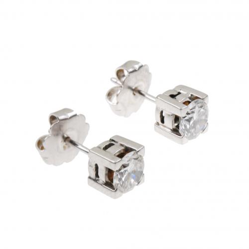 DIAMOND STUDS