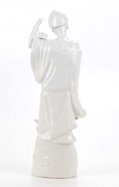 CHINESE PORCELAIN BLANC DE CHINE, DEHUA STATUE OF IMMORTAL