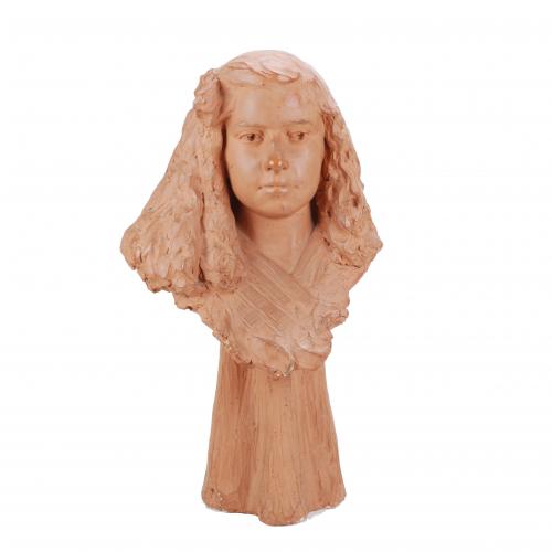 Terracotta tutto tondo sculpture. The child depicted was one of the daughters of Federico Vaño Ortiz, a patron of the artist. Signed and dated on the right lapel, 1905.Small losses.59 x 32 x 24 cm.