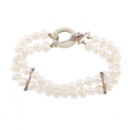 PEARLS BRACELET. 