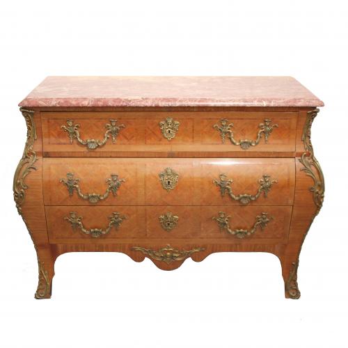 Wood marquetry, gilt bronze handles and key-hole covers, Portuguese pink marble top. 88 x 124 x 54,5 cm.  