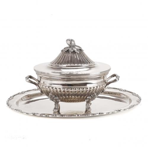 SPANISH SILVER SOUP TUREEN WITH TRAY, MID. 20TH CENTURY.