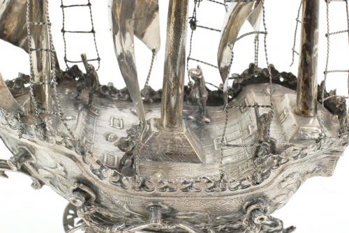 MAQUETA DE BARCO EN PLATA ESPAÑOLA.