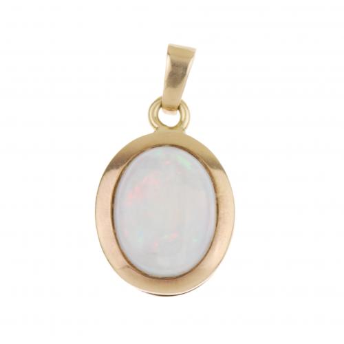 OPAL PENDANT.