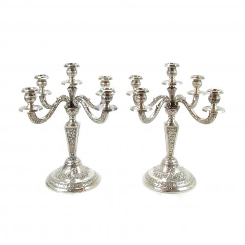 PAREJA DE CANDELABROS ESPAÑOLES EN PLATA, MED. SIGLO XX.