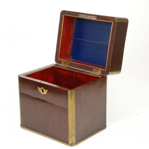 FRENCH DECANTER BOX, FIRST HALF C20th.