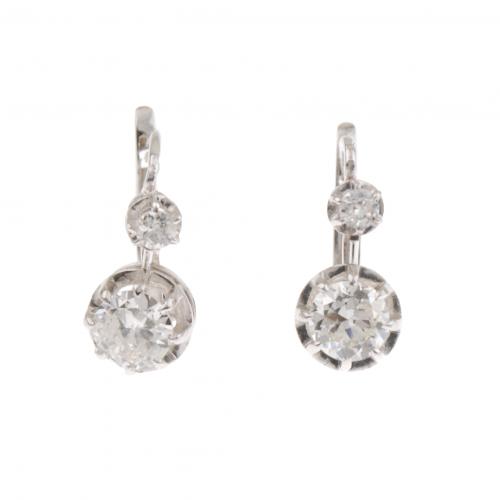 PENDIENTES CON DIAMANTES.