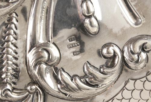 ORNAMENTAL EMBOSSED SILVER TRAY, MADRID, MID 1911.