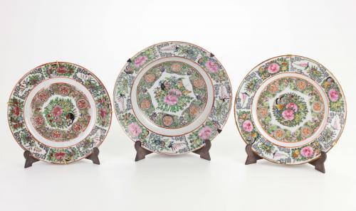 FOURTEEN ORIENTAL PLATES, C19th-C20th.