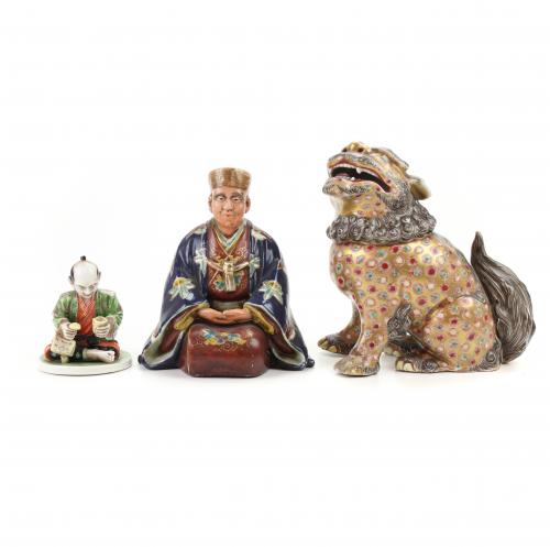 TRES FIGURAS JAPONESAS, SIGLOS XIX Y XX.