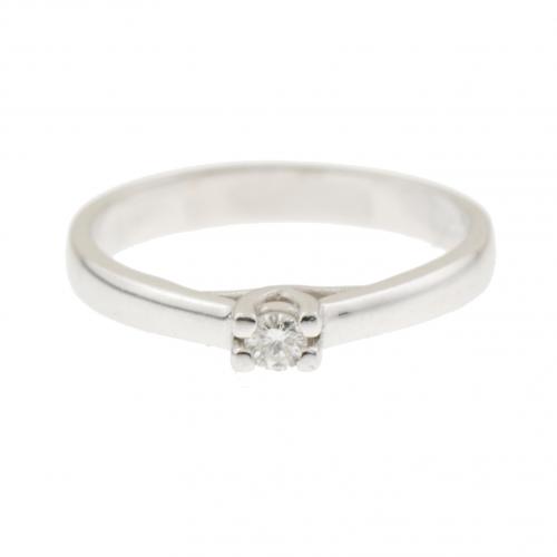 DIAMOND SOLITAIRE RING.