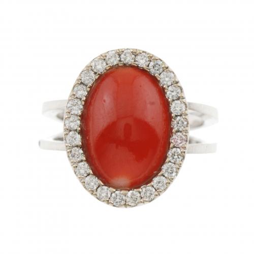 DIAMOND AND CORAL RING.