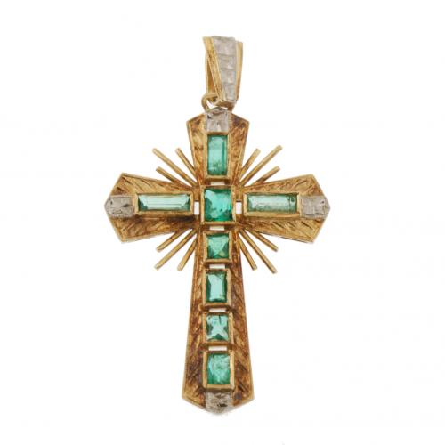 EMERALD CROSS PENDANT.