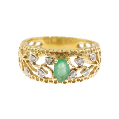 EMERALD RING.