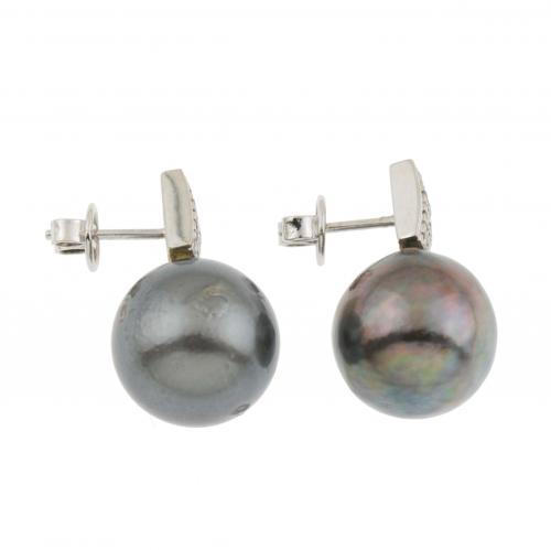 TAHITIAN PEARL EARRINGS.