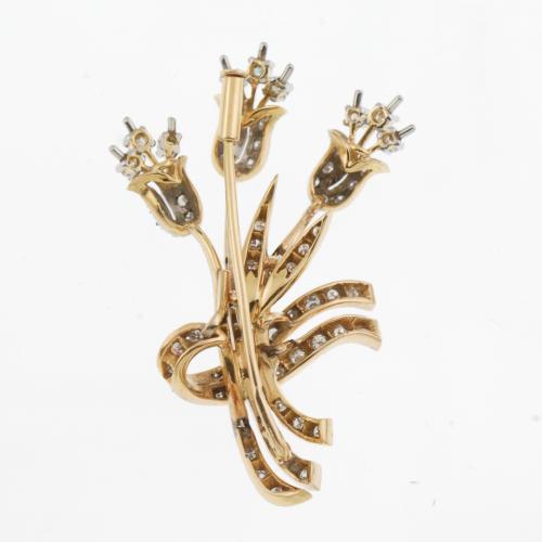 FLORAL BROOCH, MID C20th.