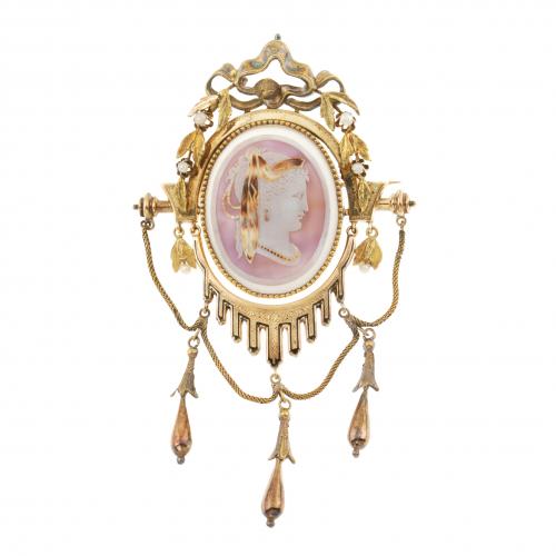 SPANISH CAMEO BROOCH.